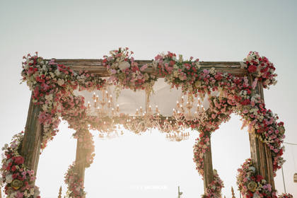 Mandap and Floral detail — Wedding decor — Taj Exotica